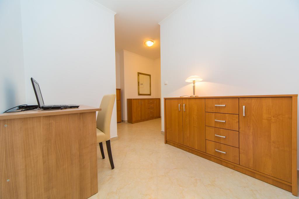 Downtown Apartment *